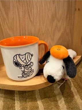 Peanuts Snoopy Ceramic Mug and Plush Halloween